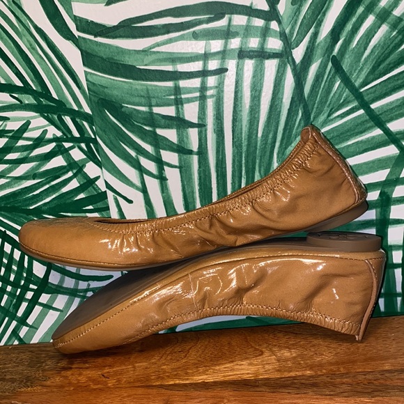 Tory Burch Eddie Tan Patent Leather Slip On Ballet Flats Women’s 8 M - Picture 5 of 10